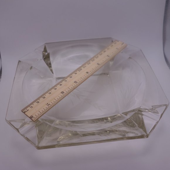 Square Glass Cigar Ash Tray with Wheat Stalk Etching Design - Picture 9 of 12
